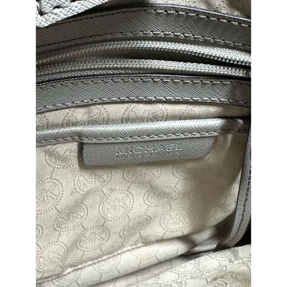 MICHAEL KORS HAMILTON LARGE PEARL GRAY LEATHER SILVER LOCK NS TOTE BAG SEE NOTES - Picture 11 of 15
